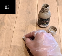 塗料を塗る